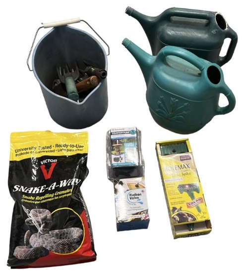 Assorted Yard and Fountain Items