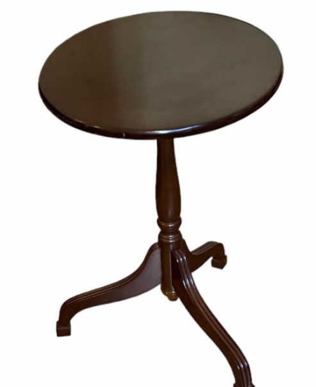 Bombay Company Petite Tilt Top Oval Side Table -