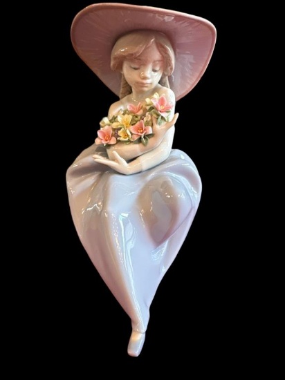 Lladro Figurine “Fragrant Bouquet Girl”, #5862,