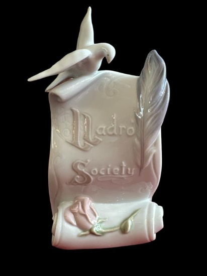 Lladro Society Scroll Peace Dove Plaque-/6 1:2”