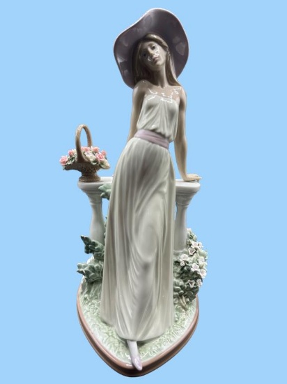 Lladro "Time For Reflection" Figurine, #5378