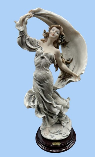 Giuseppe Armani "Autumn Breeze" Figurine