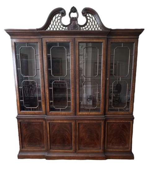 Drexel Heritage Heirlooms Collection Lighted