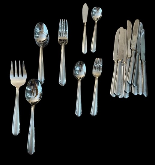 Wallace Stainless Flatware: (11) Dinner Knives,