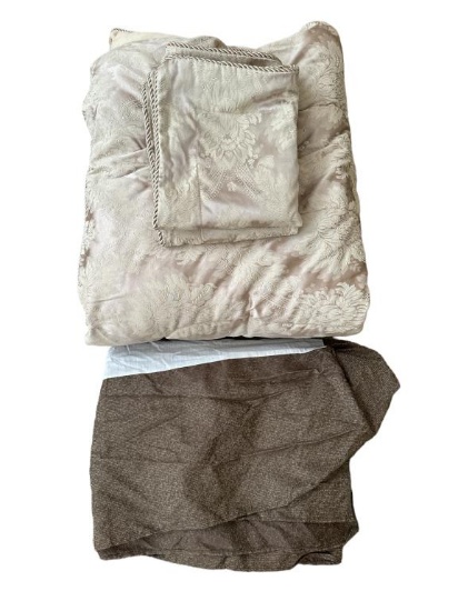 King-Size Comforter Set:  Dust Ruffle, C