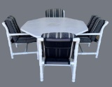 Round Outdoor Table & (4) Chairs, Stripe