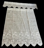 Lace Curtains—(4) Drapes 54