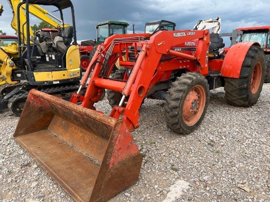 KUBOTA M9000