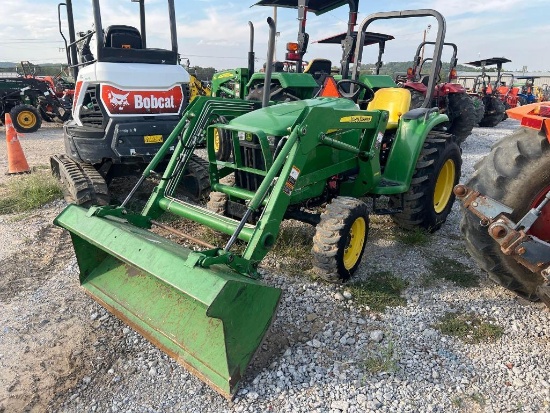 JOHN DEERE 3038E