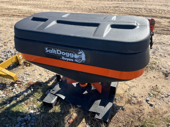 SALTDOG SPREADER W/CONTROLS
