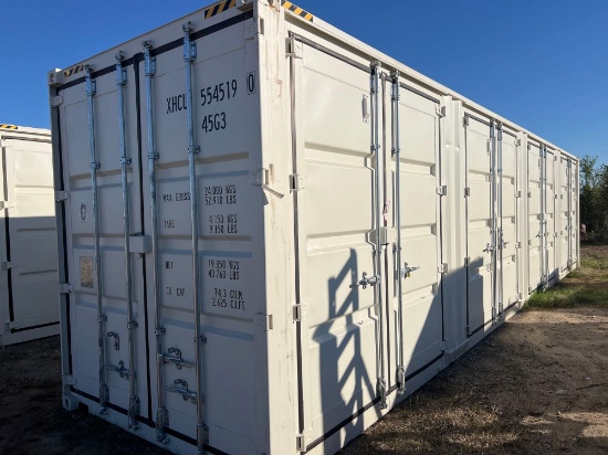 40' CONTAINER W / 4DOORS