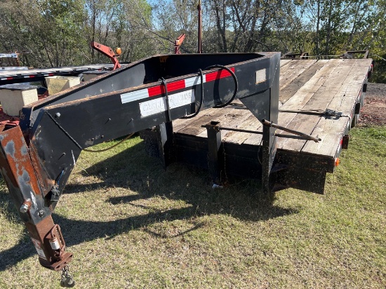 18' GOOSENECK TRLR W/BOS