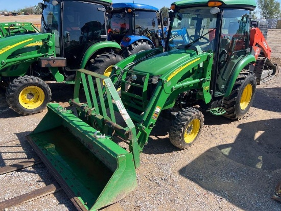 JOHN DEERE 3320