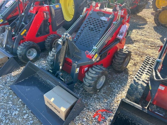 RODA RD380 MINI SKID STEER