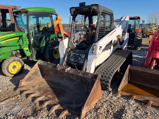 BOBCAT T777 SKID STEER