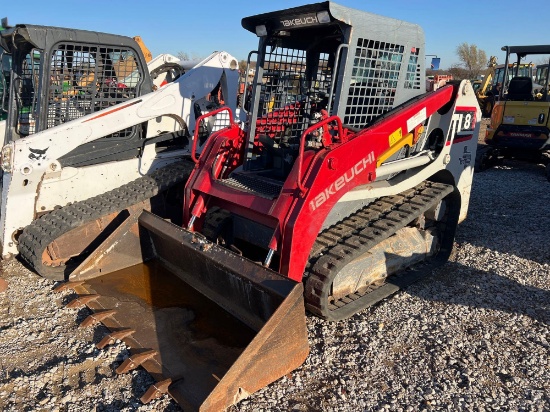 TAKEUCHI TL8 SKID STEER