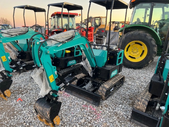 AGT QH12 MINI EXCAVATOR
