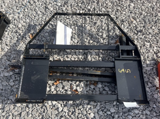Q/A SET OF PALLET FORK AND FRAME