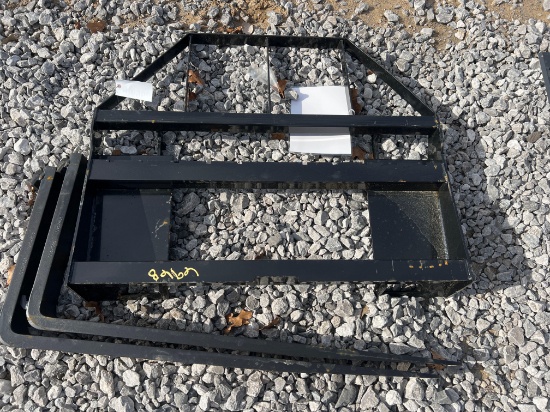 Q/A SET OF PALLET FORK AND FRAME