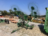 JD 1702 8 WHEEL HAY RAKE
