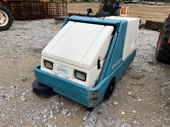 TENNANT 6400 SWEEPER 484H/ #2315