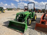 JOHN DEERE 3025E