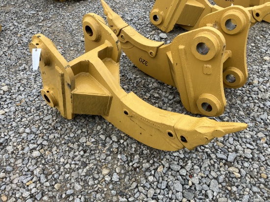 CAT 320 RIPPER