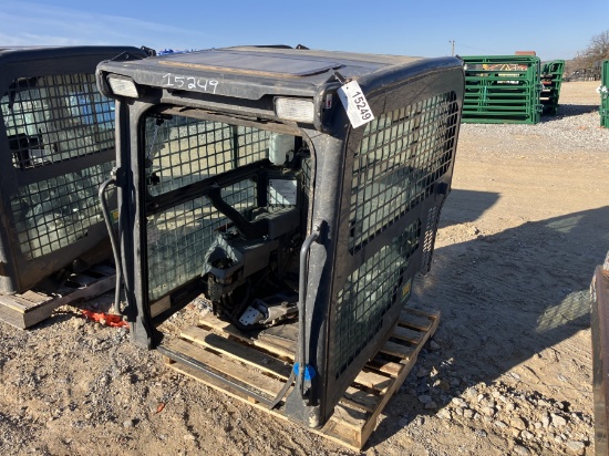 SVL SKIDSTR CAB W/ CONSOLE