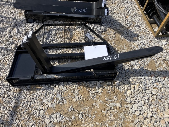 Q/A SET OF PALLET FORKS AND FRAME