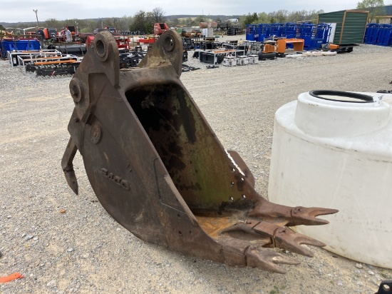 CASE 170 TRACK HOE BKT