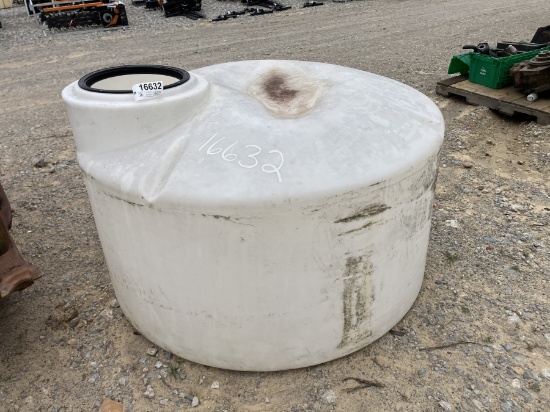 500 GAL PLASTIC TANK