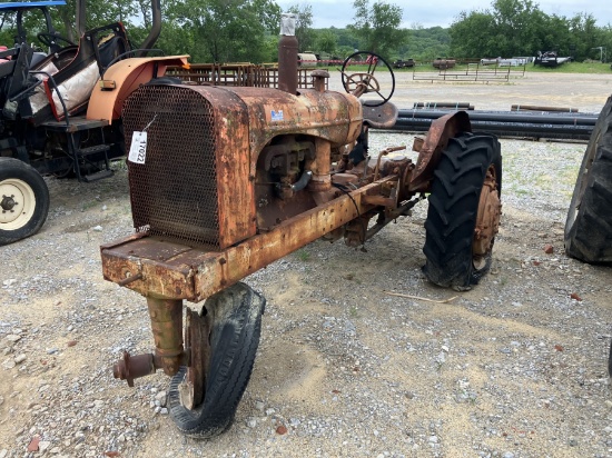 FARMALL TRACTOR (SALVAGE)