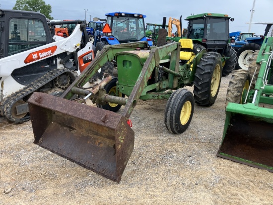 JOHN DEERE 820