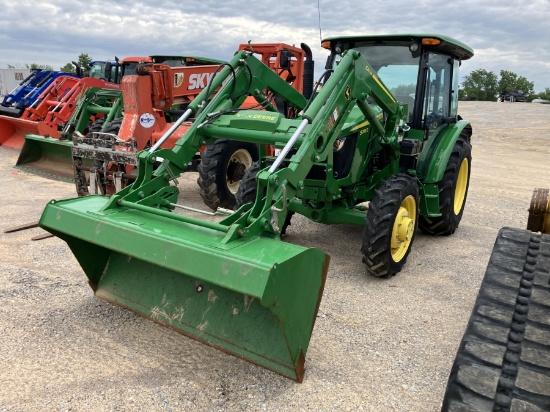 JOHN DEERE 5055E