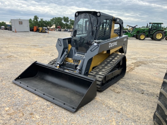 DEERE 333E SKID STEER