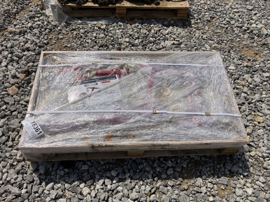 PALLET OF CHAINS AND BOOMERS