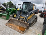 JOHN DEERE 331G SKID STEER