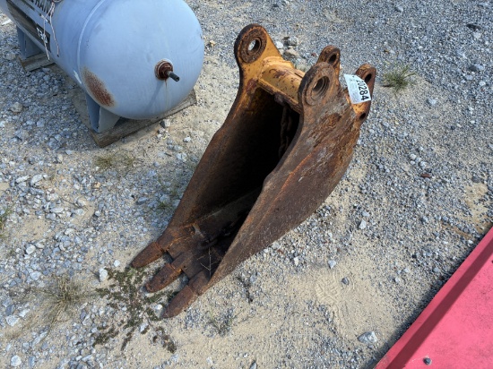 580 SUPER L CASE 1FT BUCKET