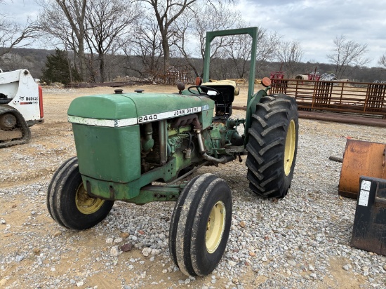 JD 2440 2889HRS/DR/ (SLVG) S#77151T