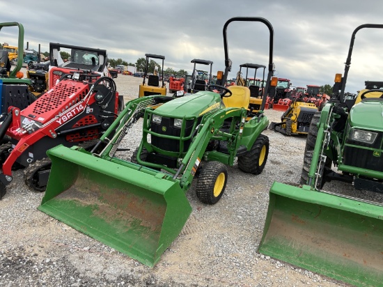 John Deere 1023e