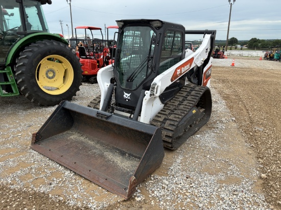 Bobcat T76 Skid Steer