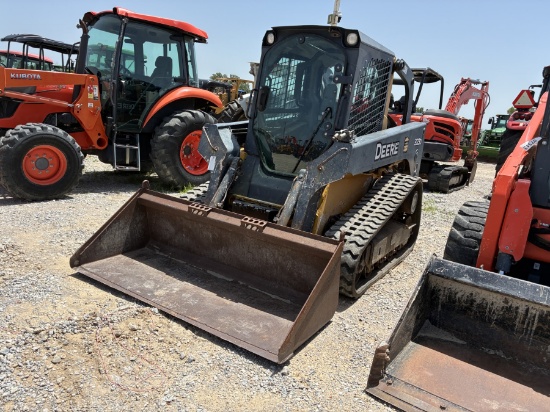 John Deere 323d Skid Steer