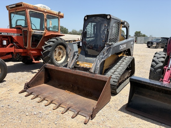 John Deere 333e Skid Steer