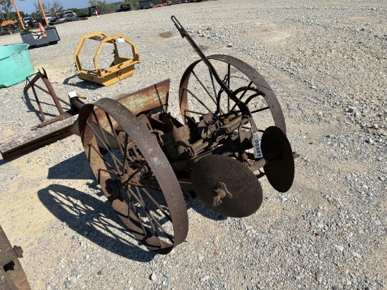 ANTIQUE PLANTER