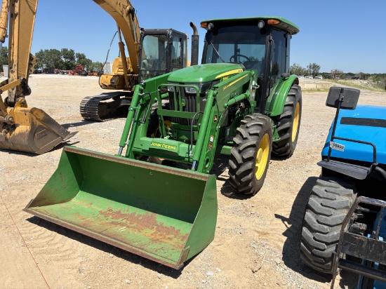 John Deere 5045e