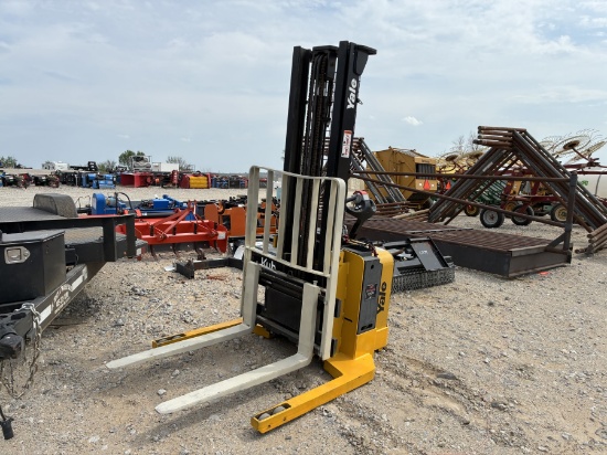 YALE ELECTRIC PALLET JACK