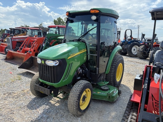 John Deere 3520