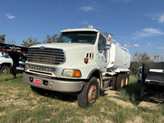 STERLING L-SERIES WATER TRUCK