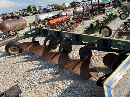 JD 2600 5 BOTTOM PLOW