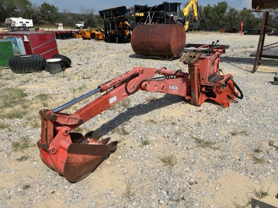 KUB BT900 BACKHOE ATTACHMENT